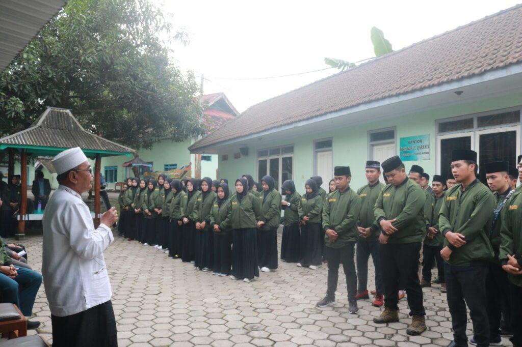 Arahan dan Pelepasan Peserta KKN 2022 | oleh : KH. Yazid Karimullah (Pengasuh Pondok Pesantren Nurul Qarnain)